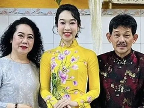 NSƯT nhạc sĩ Võ Thanh Liêm, Minh Ngọc, Ánh Ngọc - 21 năm thắp sáng mùa Phật đản bằng tiếng hát