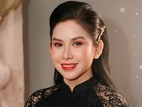 Nghệ sĩ Bình Tinh từ run đến vỡ òa khi nhận tin vui bất ngờ