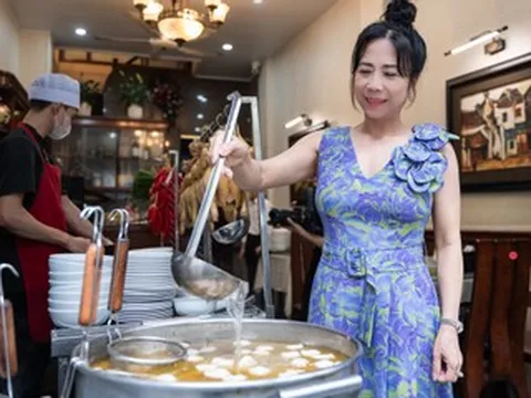 Quán phở gà ‘đắt nhất nhì’ Hà Nội bất ngờ được Michelin gọi tên