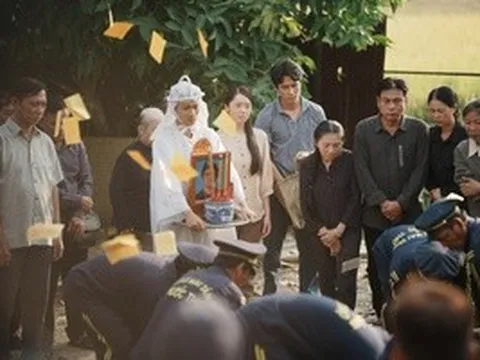 Phim có Lê Khánh, Tín Nguyễn, NSƯT Hạnh Thúy… vượt 100 tỉ đồng