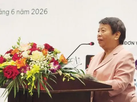 Con gái danh họa Tô Ngọc Vân khóc khi di sản của cha được nối dài