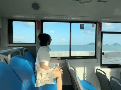 Tuyến xe buýt 'đẹp nhất' Côn Đảo