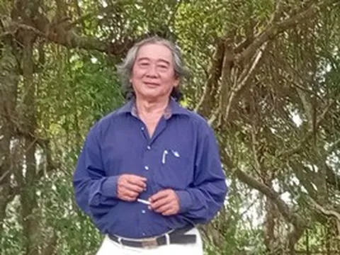 Châu Đăng Khoa khắc khảm thơ sau từng suy tưởng