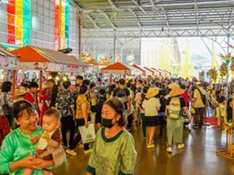 CLIP: Khai mạc Lễ hội Trái cây Nam Bộ, hàng ngàn du khách đến Suối Tiên