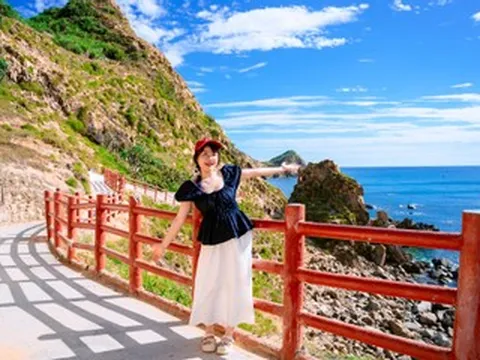 Cô gái Phú Thọ một mình du lịch 7 vùng biển đẹp bậc nhất Việt Nam với 12 triệu