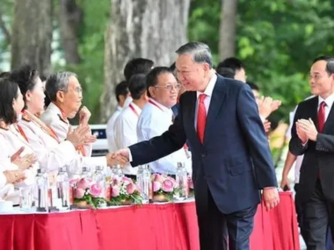 Tổng Bí thư, Chủ tịch nước Tô Lâm dự lễ kỷ niệm 50 năm thành phố Hồ Chí Minh vinh dự mang tên Bác