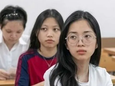 Đại học Kinh tế quốc dân và loạt trường công bố điểm sàn, cao nhất 25 điểm