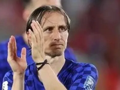 Modric chỉ trích VAR thiên vị cho đội bóng của Ronaldo