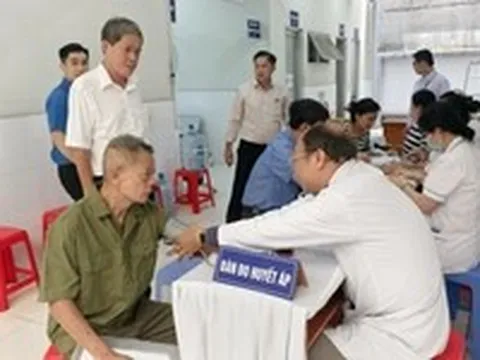 Phường Phú Thọ Hòa phát động cao điểm 100 ngày khám sức khỏe toàn dân miễn phí