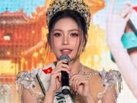 Thí sinh Việt Nam thi Miss Earth 2026 gây tò mò vì 'không giỏi làm nghề showbiz'