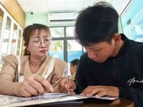 Không đủ 15 điểm xét đại học, thí sinh chuyển mạnh sang cao đẳng