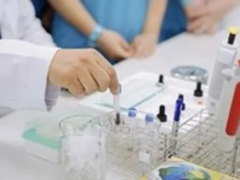 Hai trường đại học lấy điểm sàn ngành y khoa, dược học từ 21 - 23 điểm