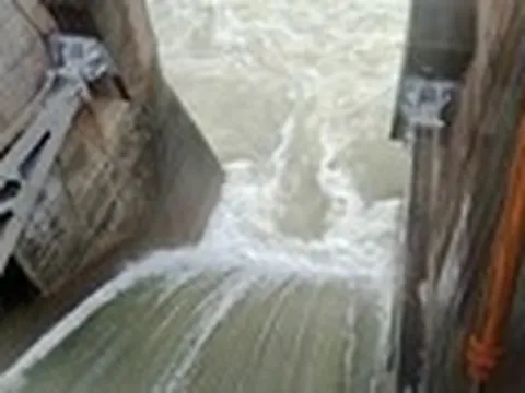 Ảnh hưởng của bão số 1, lượng mưa lên đến 400mm, nhiều hồ chứa xả nước