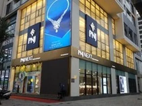 Cổ phiếu PNJ giảm sàn, nhà đầu tư nên lưu ý điều gì?