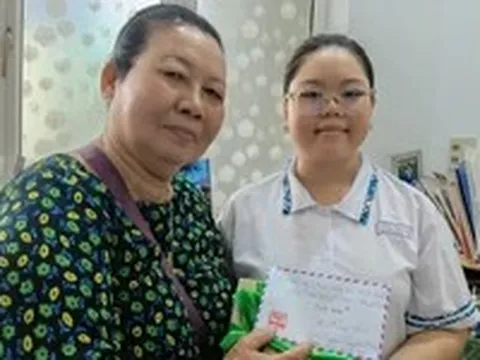 Học bổng Chắp cánh ước mơ: Nghị lực của cô học trò 'chiến binh'
