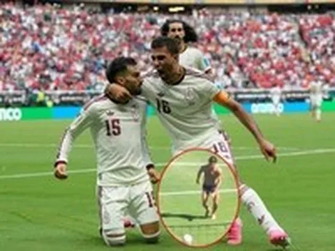 Lý do CĐV đề xuất tuyển Tây Ban Nha mặc đồ bơi thi đấu ở World Cup 2026