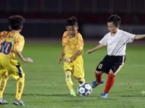 CLB Công An TP.HCM ra mắt sân chơi hè độc đáo cho bóng đá trẻ