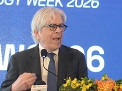 Giáo sư giải Nobel 2018: 'Không có nhà toán học nào trở thành tỉ phú'