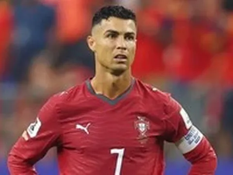 Khi định mệnh chọn cho Ronaldo một cái kết vĩ đại khác