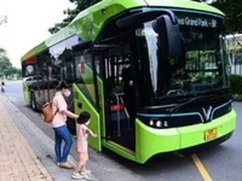 50 năm thành phố nghĩa tình của tôi: Xe buýt và bài học tử tế
