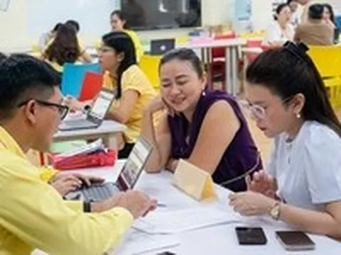 Tuyển sinh lớp 1 và 6 ở TP.HCM: Quá tải hồ sơ, các phường giải quyết ra sao?