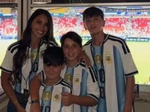 Vợ Messi 'nói không nên lời' sau chiến thắng ngoạn mục của chồng