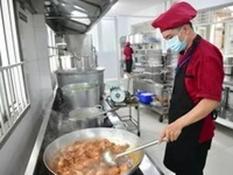 TP.HCM thí điểm 'Tick xanh trách nhiệm' tại bếp ăn trường học