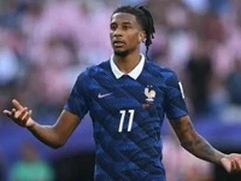FIFA từ chối xóa thẻ cho ngôi sao tuyển Pháp trước tứ kết World Cup 2026