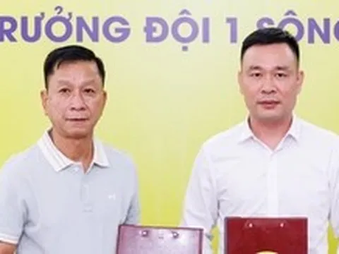 Sông Lam Nghệ An 'giữ chân' HLV Văn Sỹ Sơn