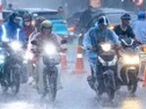 Hà Nội mưa dông, hồ thủy điện Hòa Bình sẽ mở 1 cửa xả lũ
