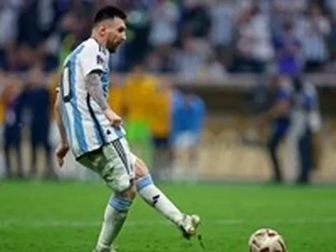 Argentina ra thông báo quan trọng về chuyện sút phạt đền của Messi