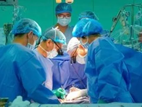 65 phút giành lại nhịp đập cho trái tim