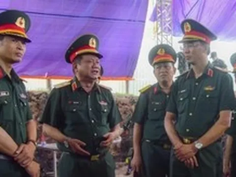 Trưởng Ban Chỉ đạo 515 Quân khu 7 khảo sát tại công viên Lê Thị Riêng, yêu cầu chăm lo tốt chiến sĩ làm nhiệm vụ