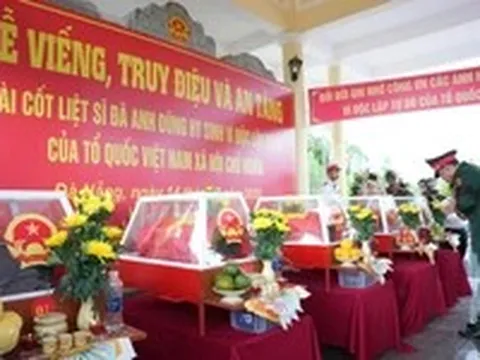Truy điệu 5 liệt sĩ tìm thấy ở hang Đá Sập: 'Chưa biết quê anh, nhưng Đà Nẵng biết ơn anh'