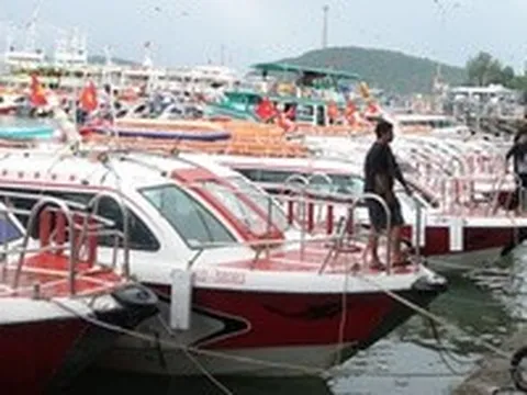 Phú Quốc siết chặt trật tự giao thông đường thủy, ca nô, đảm bảo an toàn cho du khách