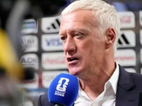 Deschamps thua tâm phục, nhưng vẫn ‘khịa’ trọng tài