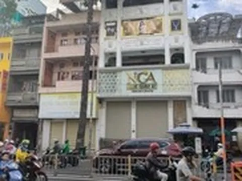 Nhiều tiệm kim cương cửa đóng then cài sau thông tin khởi tố chủ tiệm Kim Lý, Ngọc Tâm, Ngọc Châu Âu