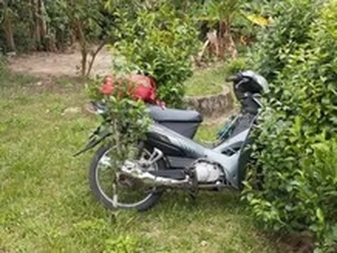 Phát hiện thi thể nam giới dưới sông Thác Ma, tìm thấy xe máy và ba lô màu đỏ nghi của nạn nhân