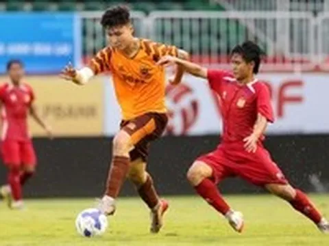 Tuyển Lào bất phân thắng bại với CLB Hoàng Anh Gia Lai