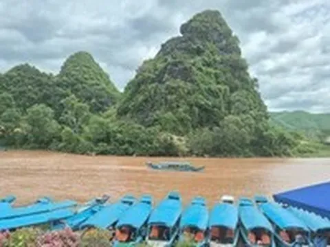 Thủ phủ du lịch Phong Nha lao đao vì sông Son đục ngầu bất thường