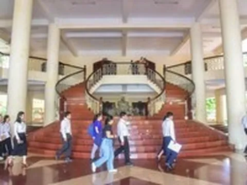 Trụ sở UBND quận 12, Tân Phú cũ sẽ thành trường học trước 30-8