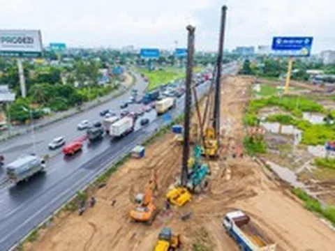 Ký hợp đồng tín dụng hơn 27.000 tỉ đồng để mở rộng cao tốc TP.HCM - Trung Lương - Mỹ Thuận