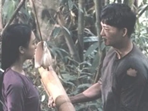 Phim Nhà nước ra 'biển lớn', cạnh tranh phim thương mại