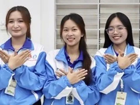 49 chiến sĩ tình nguyện TP.HCM mang sức trẻ, tri thức đến đặc khu Côn Đảo