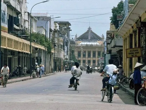 Không nhận ra Hà Nội 35 năm trước trong mắt du khách Đức