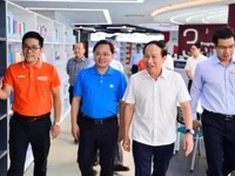 Phó Thủ tướng Lê Tiến Châu thăm trường Đại học Tôn Đức Thắng, dự khán chung kết Giải bóng đá công nhân, viên chức Việt Nam