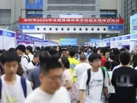 Các đại học Trung Quốc có thật sự xem nhẹ tiếng Anh?