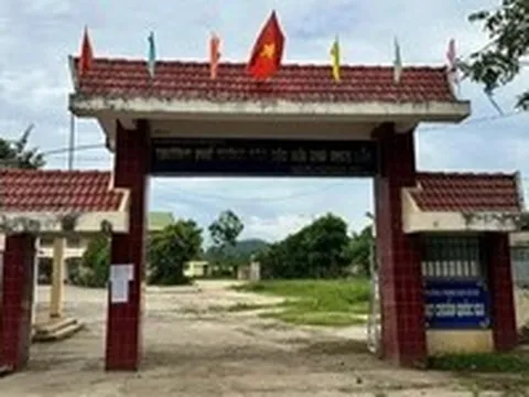 Nguyên hiệu trưởng bị kiện vì chiếm gần 500m² đất trường, về hưu vẫn không trả