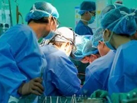 Nhiều phòng mổ đồng loạt sáng đèn đón 'món quà sự sống' từ cô gái 22 tuổi