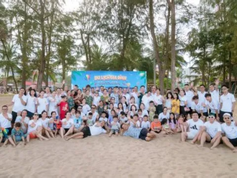 Gia đình 100 người ở Hà Nội góp 300 triệu du lịch Thanh Hóa, thuê 30 phòng nghỉ
